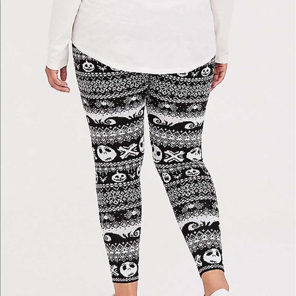 Nwt Torrid Disney Nightmare sweater Leggings - Picture 3 of 5